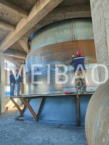 The detergent powder production line with an annual output of 200,000 tons is under construction